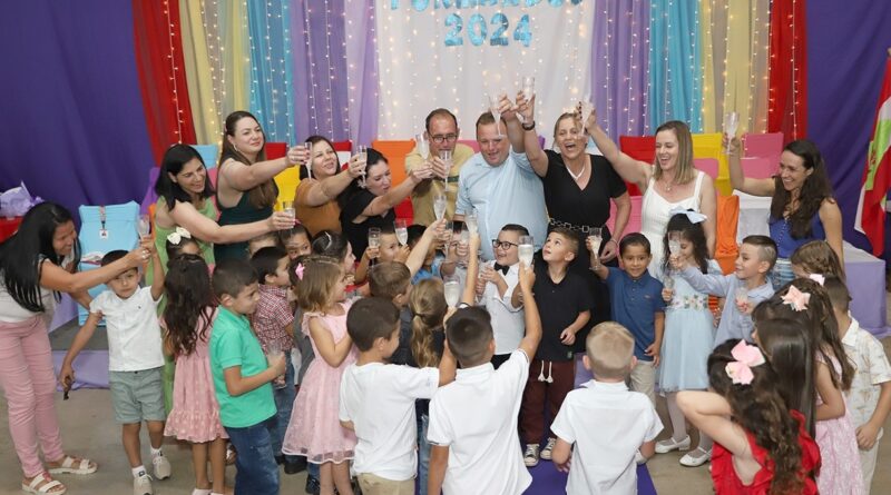 Formatura do Pré das Escolas Jacutinga e CEMEI de Irati celebra conquistas e sonhos